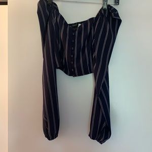 Forever 21 crop long sleeve top